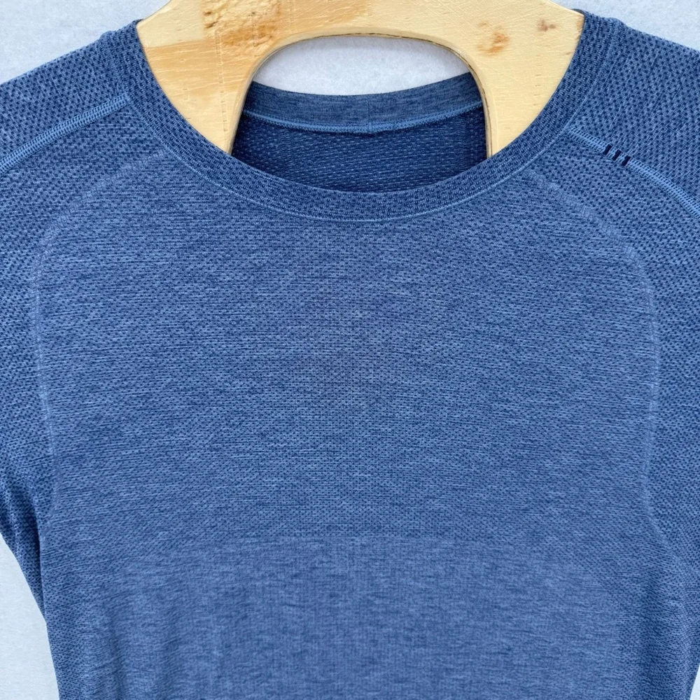 Lululemon Metal‎ Vent Tech Long Sleeve 2.0 Midnight Shadow / Tempest Blue Medium